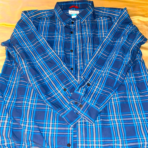 Columbia blue button down. Size 2XL - Picture 1 of 5
